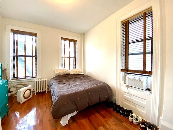 3rd image of 110 E 1st St #16