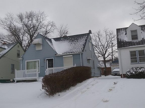3rd image of 16322 Lotus Dr