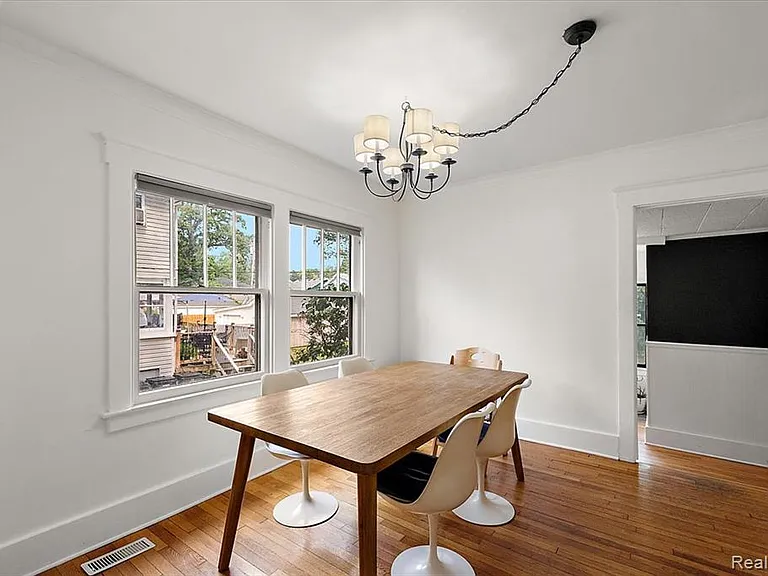 529 Hawthorn Ave — Photo 28