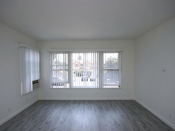 5th image of 5307 Walnut Grove Ave #5307