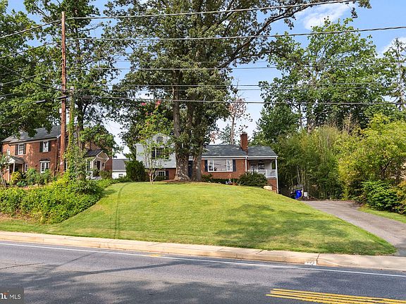 5th image of 6005 Massachusetts Ave