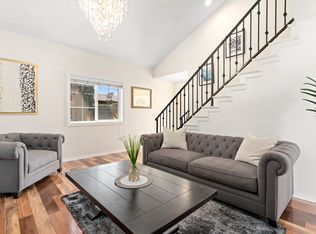 2190 Placentia Ave APT B, Costa Mesa, CA 92627