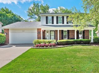 2119 Green Valley Rd, Darien, IL 60561