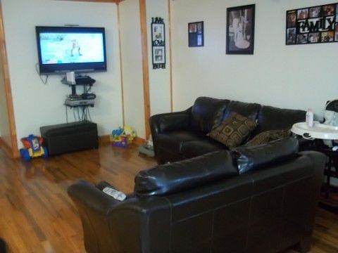 4th image of 1128 E 102nd St