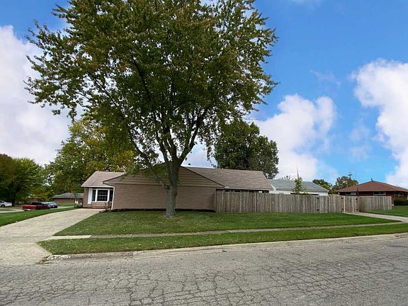 3rd image of 1685 Kaiser Dr