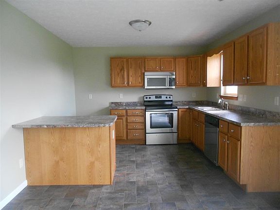 4th image of 1020 Lucerne Dr