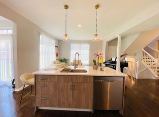 13 Bridle Ct, Cherry Hill, NJ 08003