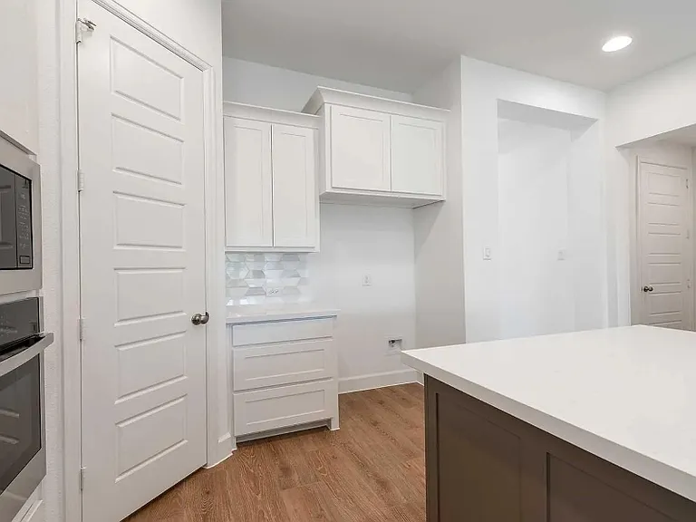 2625 Fargo Pl — Photo 7