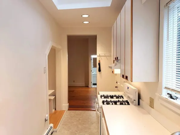 352 Harvard St APT 1, Cambridge, MA 02138