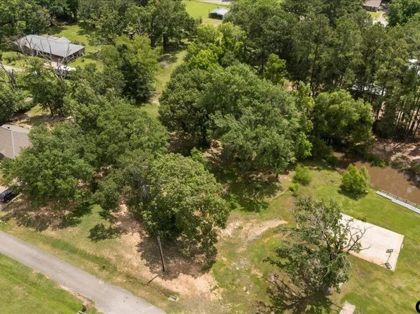 605 Oak St, Bullard, TX 75757
