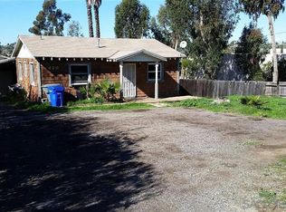 420 Plymouth Dr, Vista, CA 92083