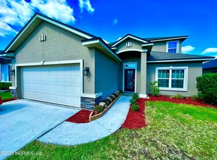 9853 Sailor Dr, Jacksonville, FL 32221