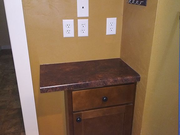 4th image of 612 W Summer St #L