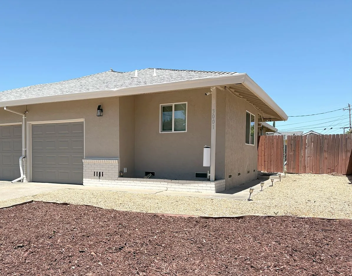 2 bed, 963 sqft, $1,950 — Photo 1