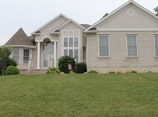 1472 Graceland Dr, Fairborn, OH 45324