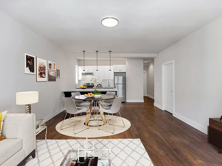 2200 Leavenworth — Photo 16