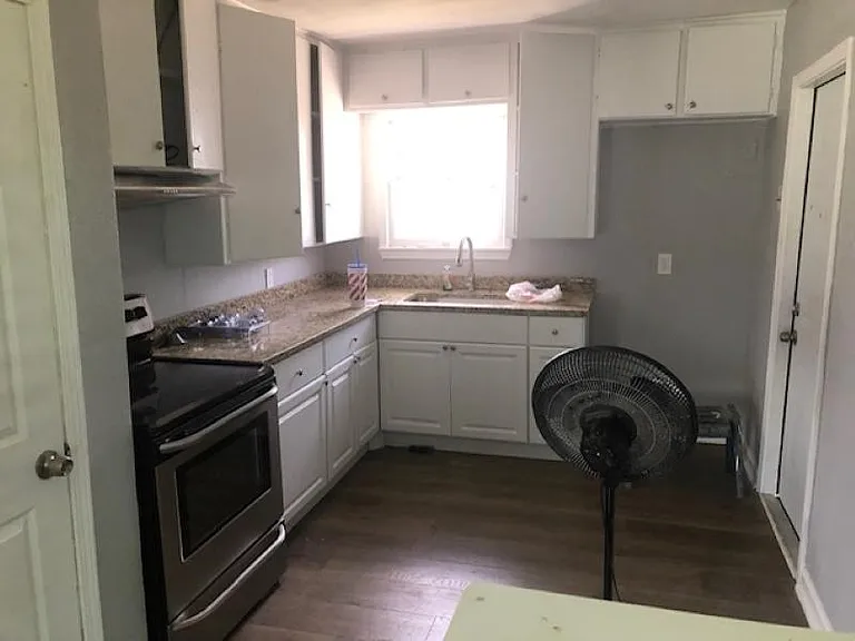 4725 Johnston Dr — Photo 9