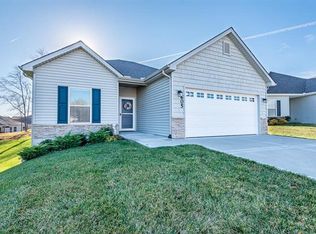 605 Porter Ridge Rd, Kearney, MO 64060