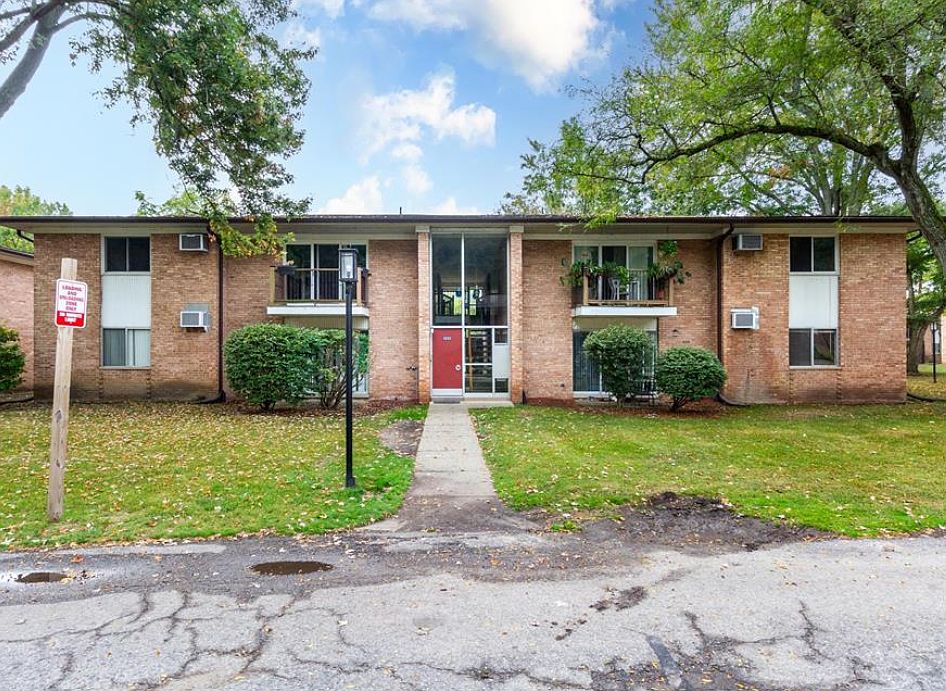 1st image of 1233 Island Dr APT 201