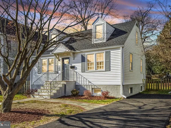 121 W Westmoreland Rd, Falls Church, VA 22046