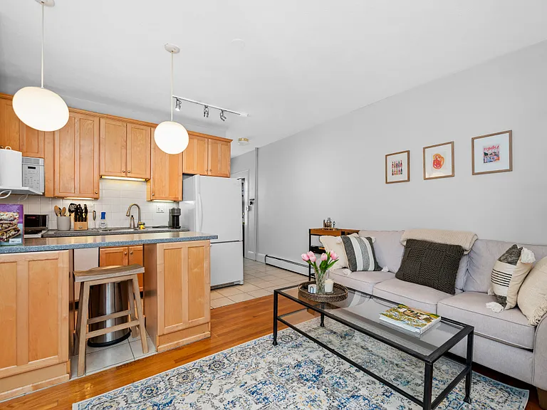 249 Bunker Hill St #1F — Photo 4