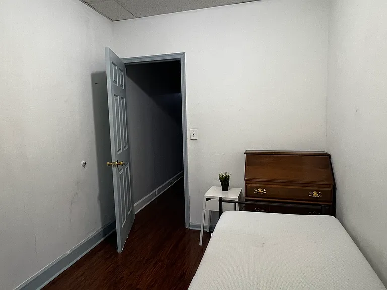 1800 S Broad St #2F — Photo 14