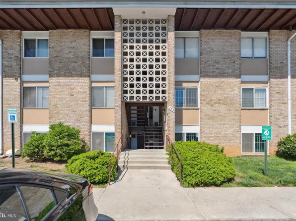 582 Wilson Bridge Dr #6783-A-2, Oxon Hill, MD 20745