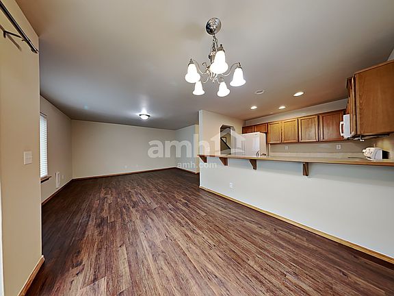 5th image of 5223 167th St E