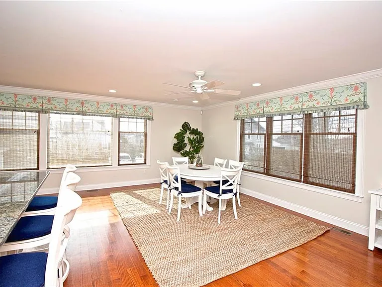 190 Coggeshall Ave — Photo 11