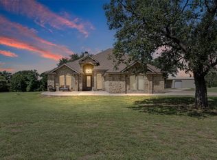 160 Seven Oaks Ln, China Spring, TX 76633