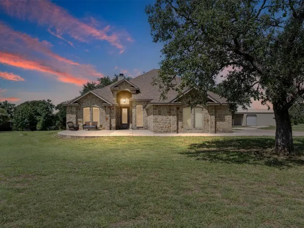 160 Seven Oaks Ln, China Spring, TX 76633