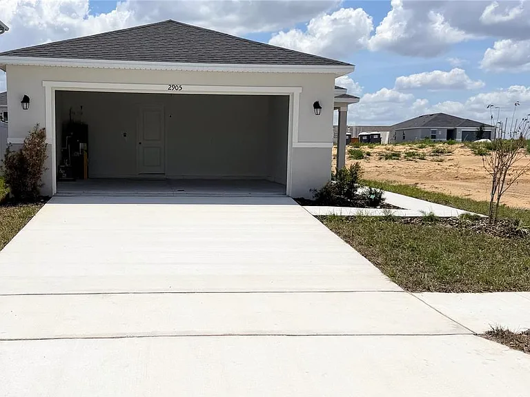 2905 Lavanda Dr — Photo 3