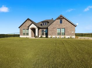 139 Steppes Ct, Decatur, TX 76234
