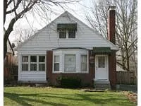1019 E 60th St photo 1
