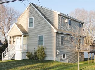 88 Smith St, Groton, CT 06340