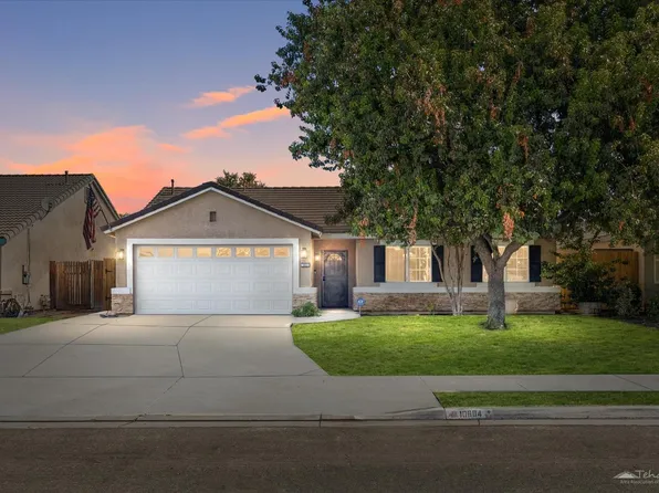 10604 Pinebrook Falls Dr, Bakersfield, CA 93312