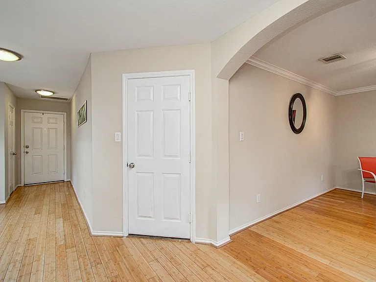 2920 Clay St — Photo 6