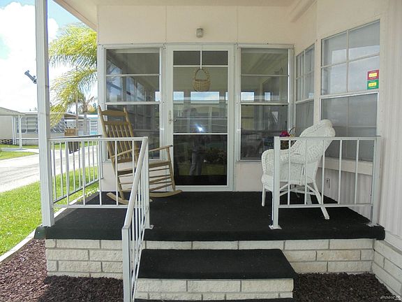 OUTDOOR PORCH