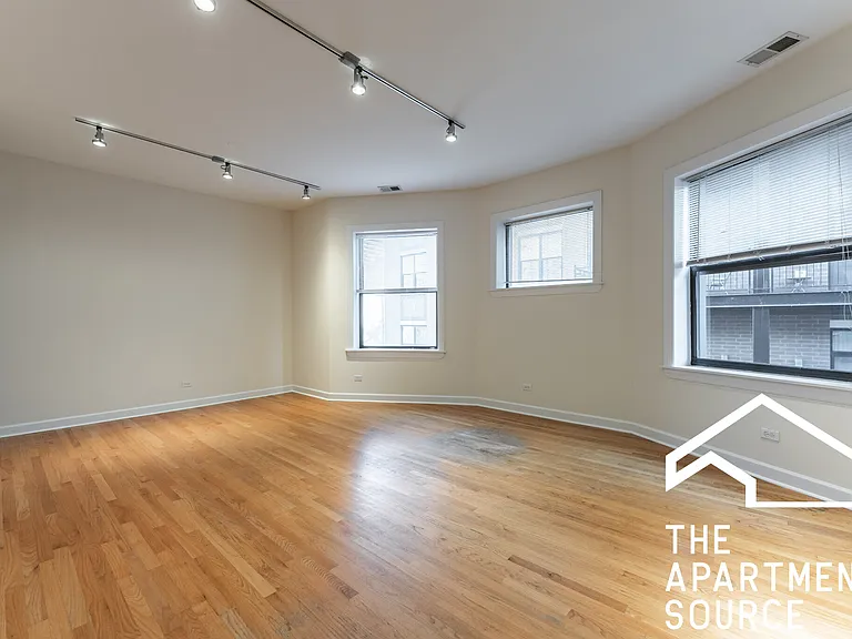 4710 N Sheridan Rd #22S — Photo 3