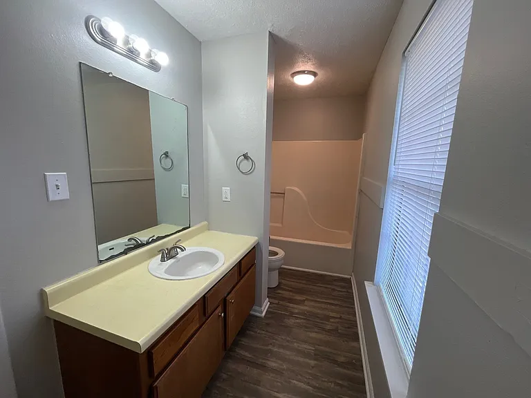 294 Tinker Hill Cv #D — Photo 7