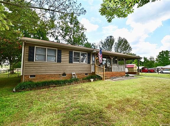 2nd image of 804 Gladedale Ln