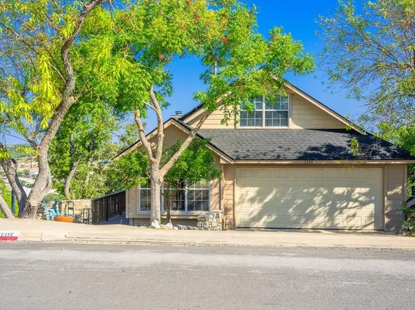 2115 Vista Ridge Dr, Kerrville, TX 78028