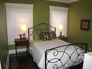 Guest bedroom