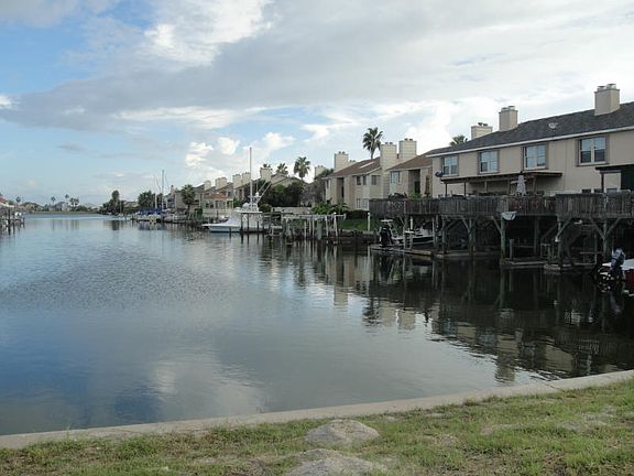 2nd image of 15433 Seamount Cay Ct Unit 7