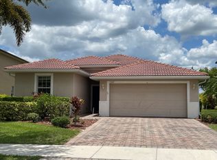1509 Birdie Dr, Naples, FL 34120
