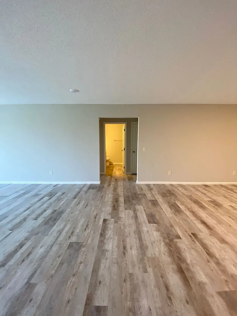 Updated 2 Bedroom Town Home — Photo 3
