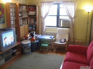 6710 136th St, Kew Gardens Hills, NY 11367