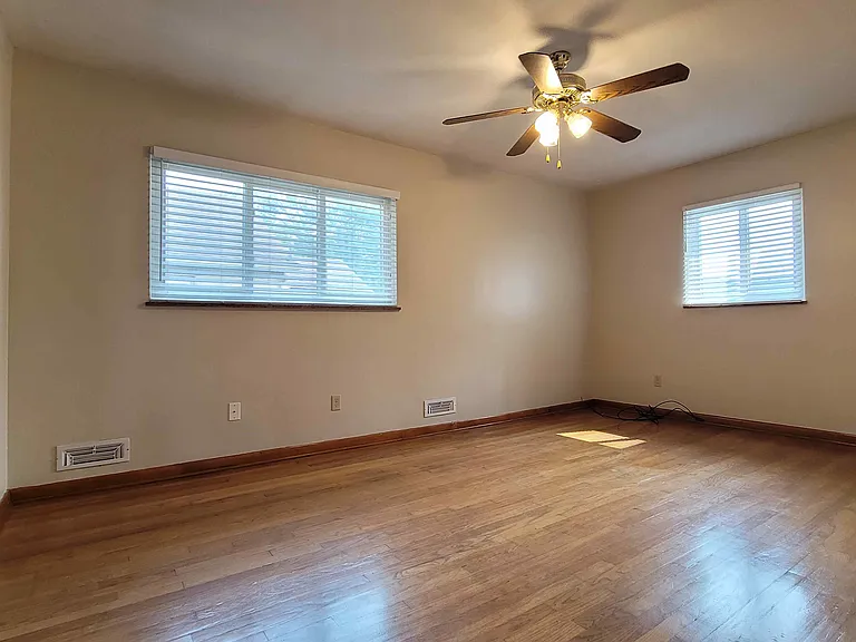 1682 Southbend Dr #2 — Photo 18