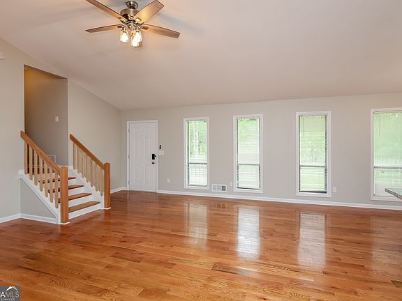 4th image of 122 Trickum Hills Dr