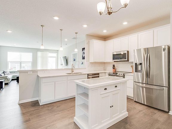 3rd image of 5956 Wynnewood Dr